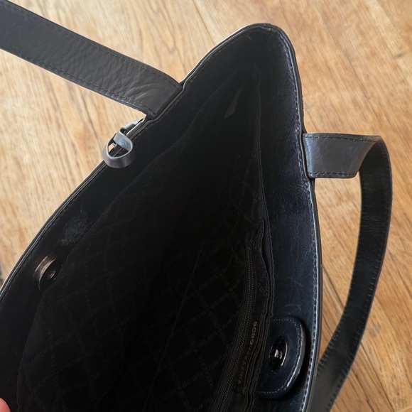 BCBG PURSE - Picture 5 of 9